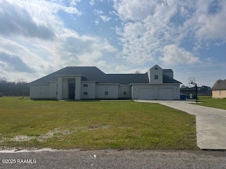 1132 Mekong Blvd, Saint Martinville, LA 70582