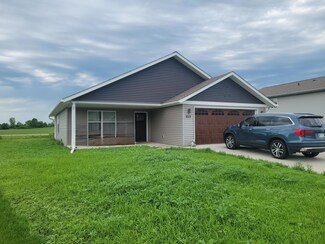 213 Century Ln, Silver Lake, MN 55381