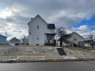 2012 8th St NE, Canton, OH 44704
