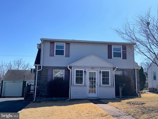 40 Bunting Ln, Aston, PA 19014