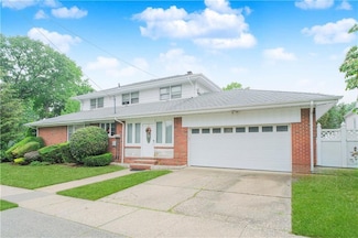 125 Westcott Blvd, Staten Island, NY 10314