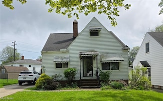 10005 Beaconsfield Dr, Parma Heights, OH 44130
