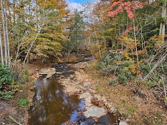 125 Ahart Rdg Rd, Ararat, VA 24053