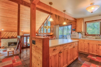 57085 Fox Ln, Bend, OR 97707