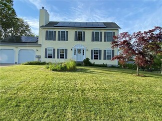 12 Wampanoag Ave, Westerly, RI 02891