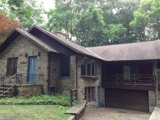 11912 Lake Shore Blvd, Cleveland, OH 44108