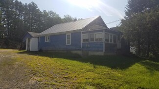 42 Pleasant St, Dover Foxcroft, ME 04426