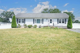 208 W Arctic Ave, Minotola, NJ 08341