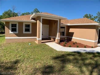 320 Canton Ave, Lehigh Acres, FL 33936