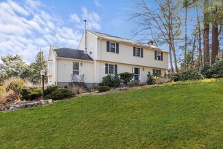 11 Meadowview Rd, Wayland, MA 01778