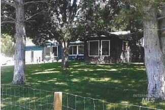 12 Faulkner Ln, Bliss, ID 83314