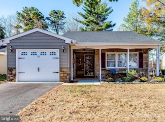 14 Chesterfield Ct, Southampton, NJ 08088