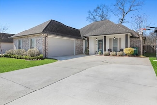 11405 Oak Run Dr, Geismar, LA 70734