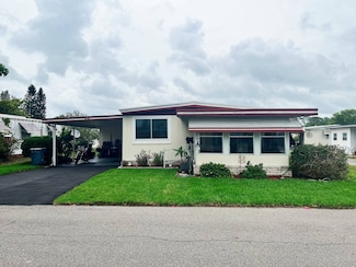 118 W Sterling Way, Leesburg, FL 34788