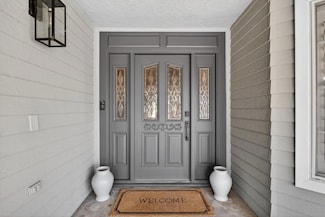 2325 Rio Verde Dr, Riverbank, CA 95367