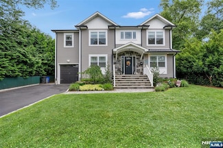 800 Princeton St, New Milford, NJ 07646