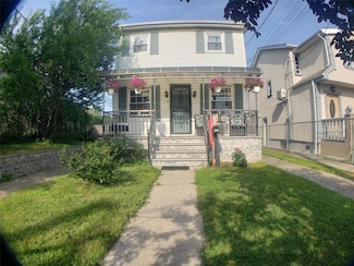 96-1 220th St, Queens Village, NY 11429