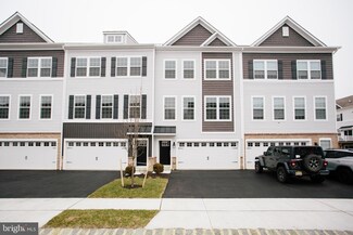 53 Autumn Park Dr, Medford, NJ 08055