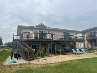 126 E Princess Dr, Brooklyn, MI 49230