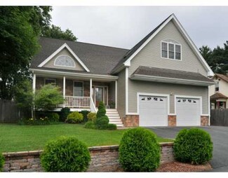 49 Reeland Ave, Warwick, RI 02886