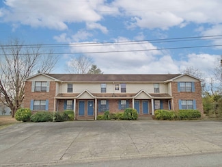 1618 Baltimore Dr, Clarksville, TN 37043