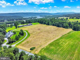15 Blacksnake Rd, Watts Township, PA 17020