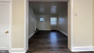 7246 Lamport Rd, Upper Darby, PA 19082