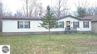 3690 230th Ave, Morley, MI 49336