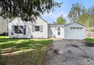 3645 Benjamin Ave NE, Grand Rapids, MI 49525