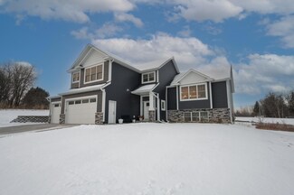 6453 Summit Pine Ln NW, Rochester, MN 55901