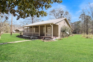 402 Anderson Rd, Livingston, TX 77351
