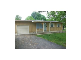8616 E 93rd St, Kansas City, MO 64138