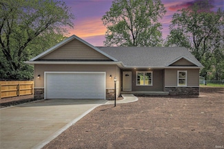56968 Ash Rd, Osceola, IN 46561