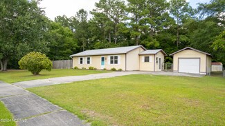 146 Bayberry Rd, Newport, NC 28570