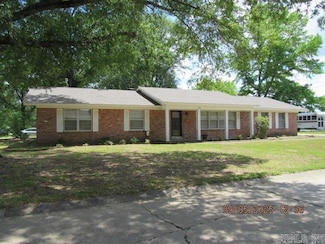 1306 Bellemeade Dr, Conway, AR 72034
