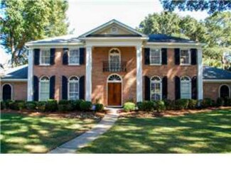 505 Cumberland Rd E, Mobile, AL 36608