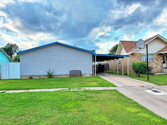 1010 S Baylor St, Perryton, TX 79070
