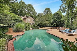 1400 Overlook Ave, Honesdale, PA 18431