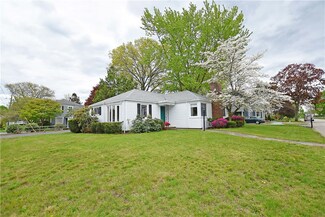 45 Bent Rd, Rumford, RI 02916