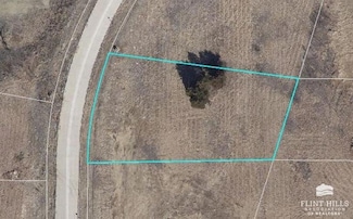 3330 Ocean Dr, Manhattan, KS 66503