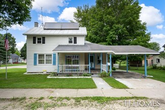 428 W Maple St, Wayland, MI 49348