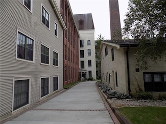 15 Higgins St Unit 322, Smithfield, RI 02917