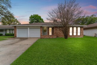 7614 Silent Wood Ln, Houston, TX 77086