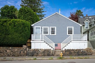 27 Washington St, Marblehead, MA 01945