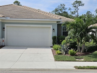 10712 Cetrella Dr, Fort Myers, FL 33913