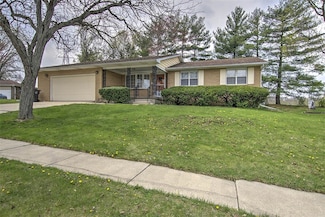 2341 N Kenwood Ct, Decatur, IL 62526