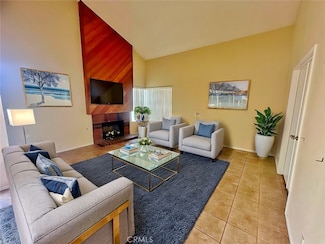 704 Windham Dr, Claremont, CA 91711