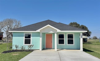 656 Stovall Dr, Palacios, TX 77465