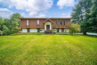 20 W Clove Mountain Rd, Lagrangeville, NY 12540