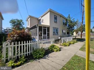 1003 W 3rd St, Florence, NJ 08518